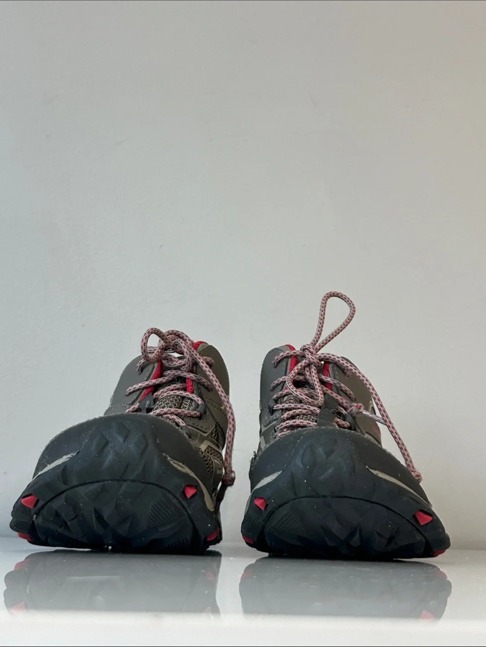 Merrell Kids Moab FST Mid Waterproof Hiking Boots Size 4.5  Gorpcore Outdoor